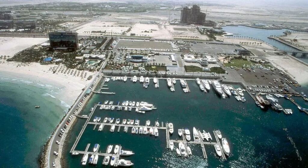 Dubai marine club