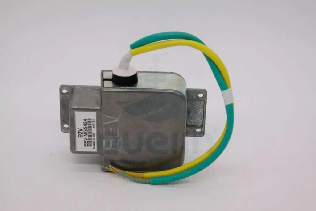 Marine radar magnetron installation Dubai, X-band radar magnetron UAE, S-band magnetron marine navigation, Seanav Marine UAE ship repair